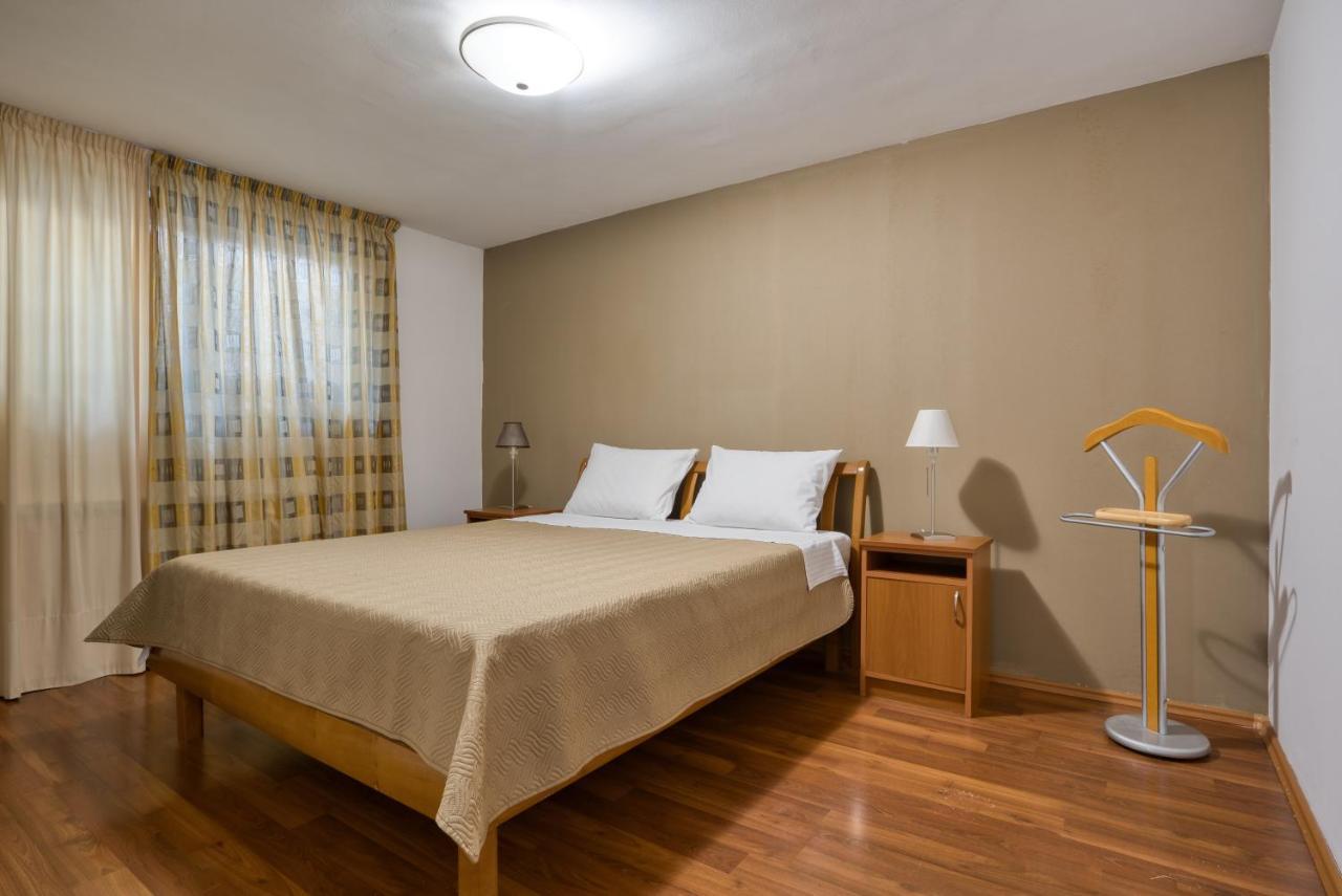 Apartman Marija Lux 스베티스테판 외부 사진